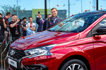 Lada Iskra после премьеры на ПМЭФ поступит в продажу весной 2025 года 