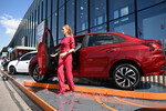 Lada Iskra после премьеры на ПМЭФ поступит в продажу весной 2025 года 
